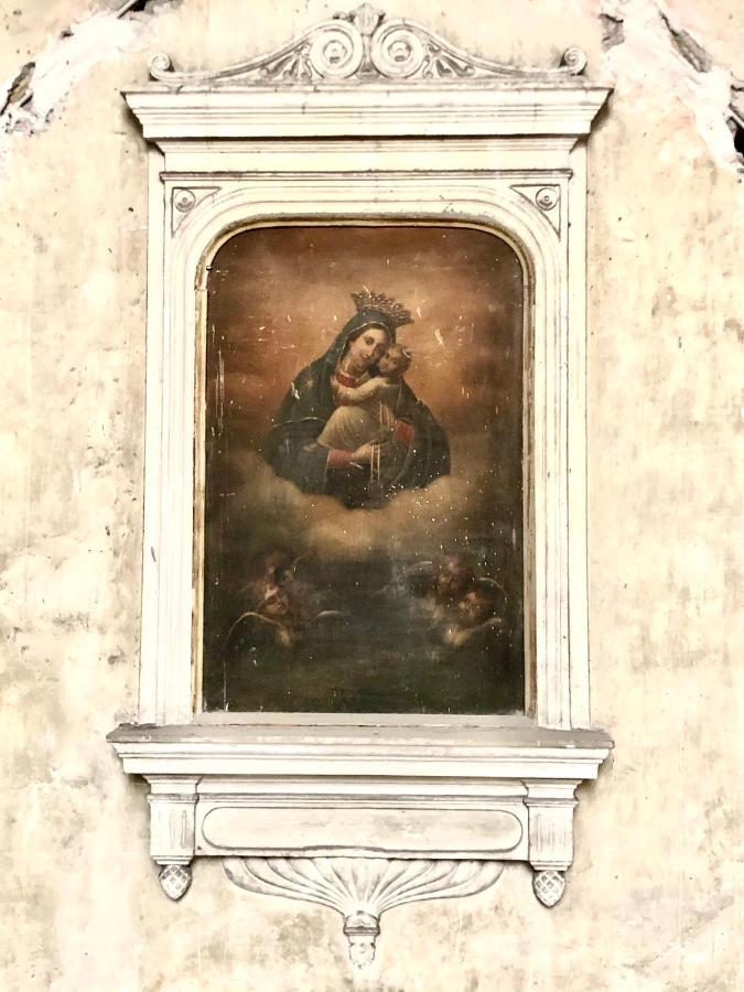 Casa Caracciolo *